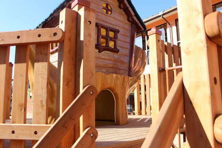 木製大型遊具「Tree House ～木のお家～ 」