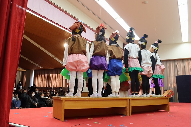 発表会～劇「ももたろう」～